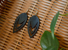 Load image into Gallery viewer, Double V Teardrop Earring